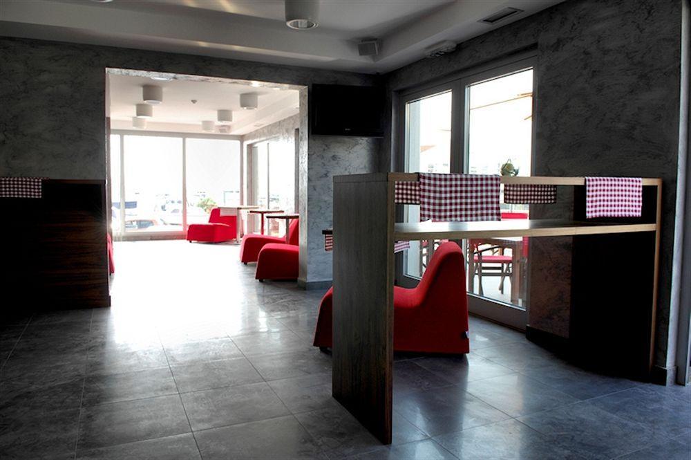 Hotel In Biograd Na Moru Extérieur photo