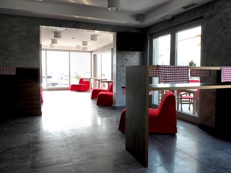 Hotel In Biograd Na Moru Extérieur photo