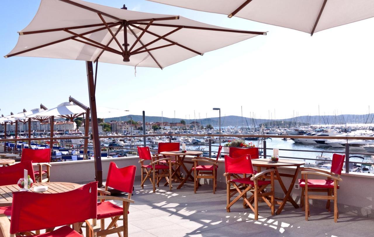 Hotel In Biograd Na Moru Extérieur photo